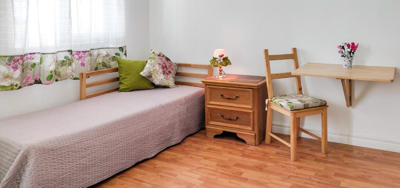 מדלנה Rainbow Guest House מראה חיצוני תמונה